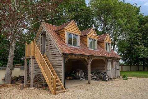 Studio/Car Port