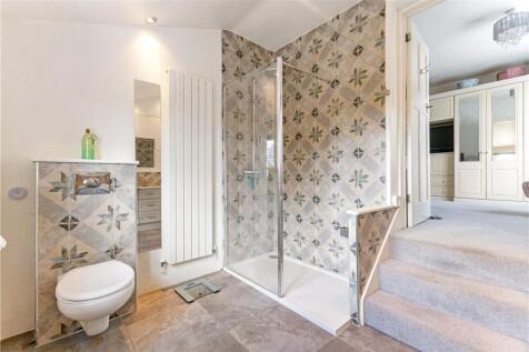 Main Ensuite