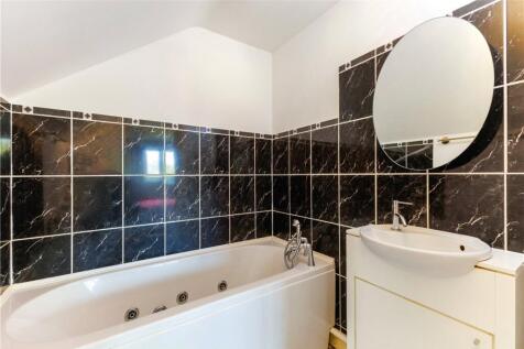 Main Ensuite