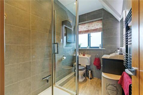 Main Ensuite