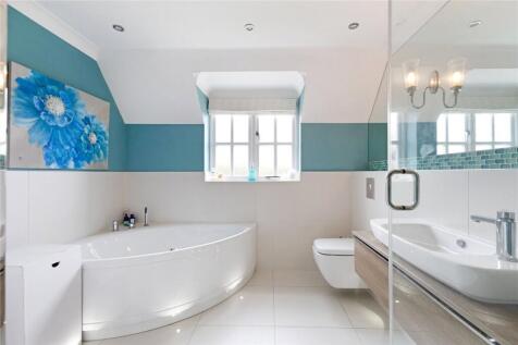 Main Ensuite