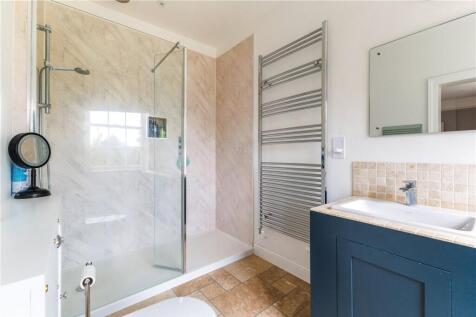 Main Ensuite