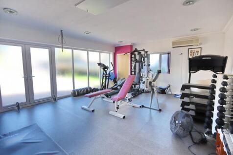 Property Image 11