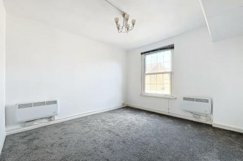 Studio / Living Room