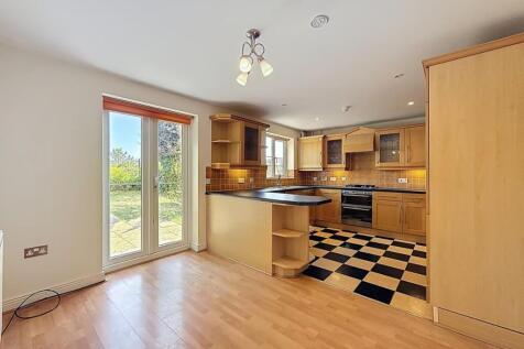 Kitchen / Dining Area