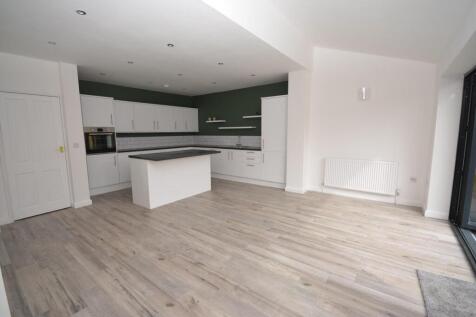 Open Plan Kitchen / Dining Room