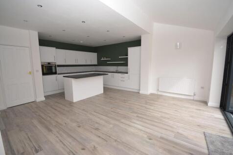 Open Plan Kitchen / Dining Room