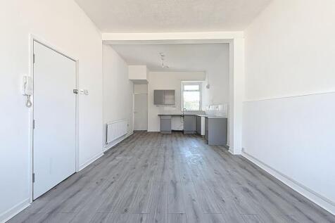 Flat 2 - Lounge / Kitchen