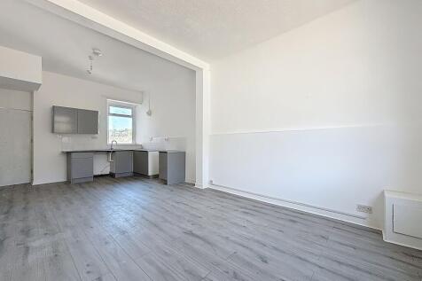 Flat 2 - Lounge / Kitchen