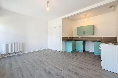 Flat 3 - Lounge / Kitchen