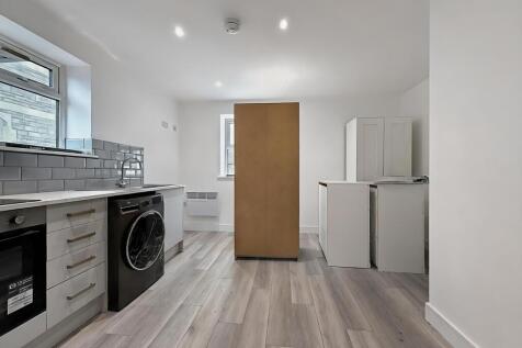 Open Plan Living Room / Kitchen