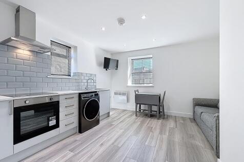 Open Plan Living Room / Kitchen