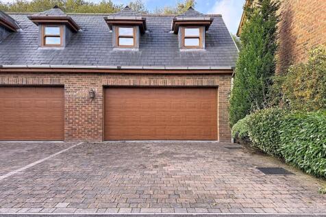 Garage &amp; Parking