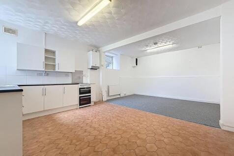 Flat 1 - Lounge / Kitchen