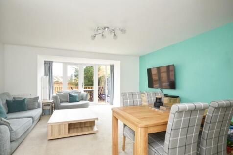 Sitting/Dining Room