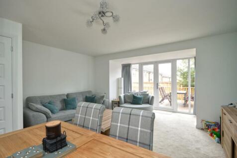 Sitting/Dining Room