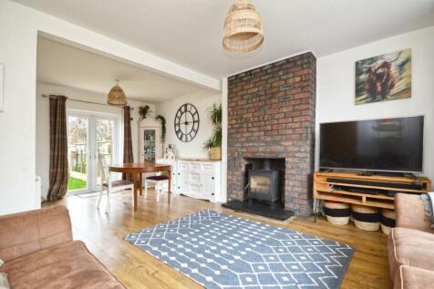 Sitting/Dining Room
