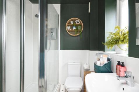 En Suite Shower Room