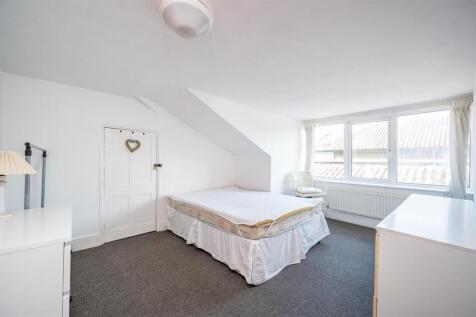 _DYL7968_Bed2.jpg