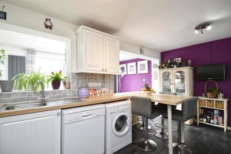 Kitchen / Breakfast Room