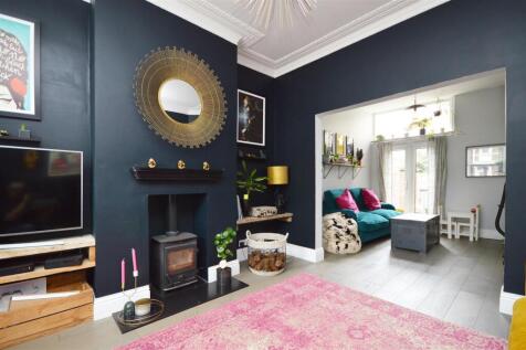 Sitting/Dining Room