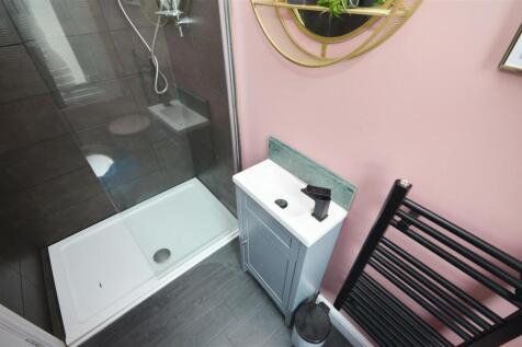 Ensuite Shower Room
