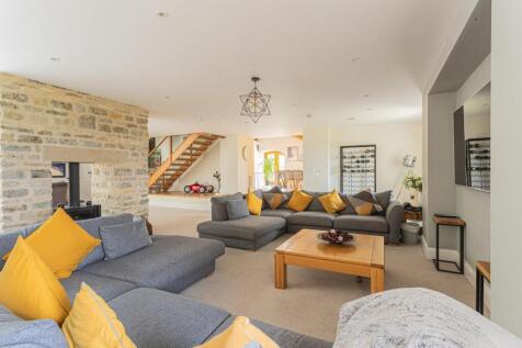 Sitting/Dining/Family Room