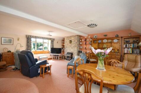Sitting/Dining Room