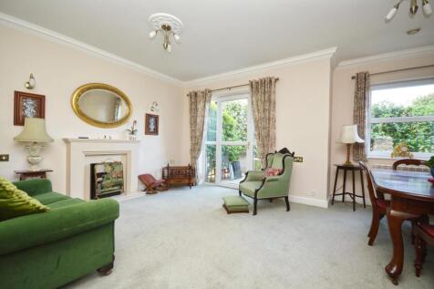 Sitting/Dining Room