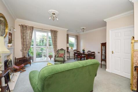 Sitting/Dining Room