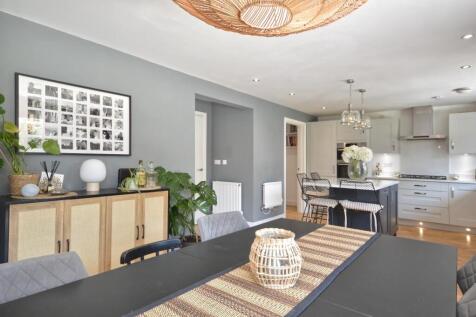 Open Plan Kitchen/Dining/Family Room