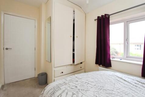 pbox-bedroom-308427.JPG