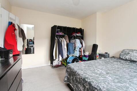 pbox-bedroom-308427.JPG