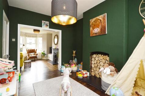 Sitting/Dining Room