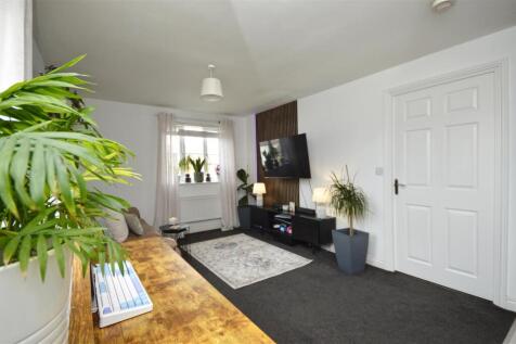 Open Plan Kitchen / Living Room