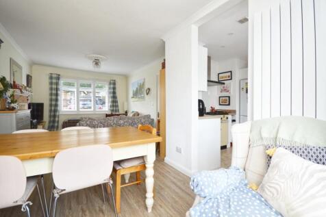 Sitting/Dining Room