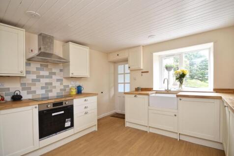 kitchen 2.jpg