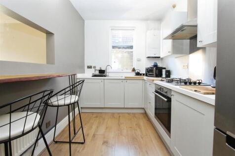 Kitchen / Breakfast Room