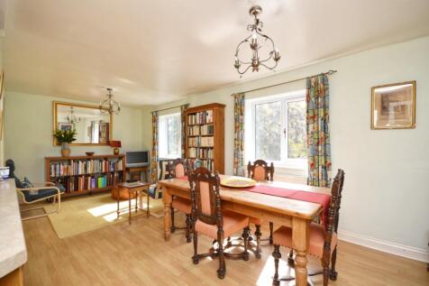 L- Shaped Kitchen/Dining/Family Room