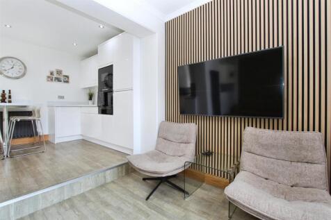 Dining Room / Snug