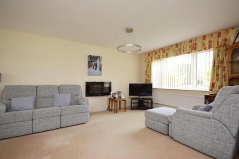 Sitting/Dining Room