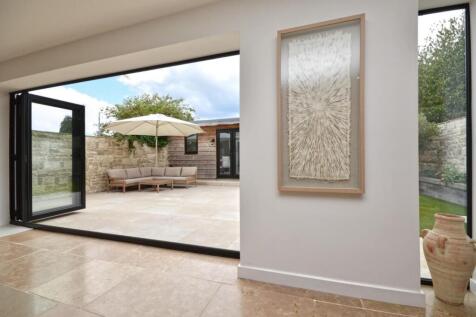 L-Shaped Open Plan Kitchen/Living Area