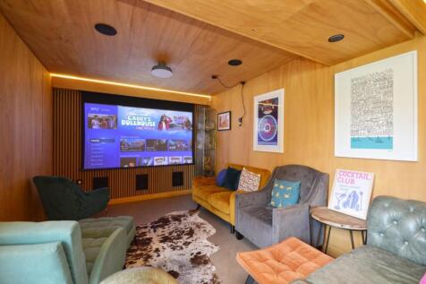 Cinema/Study &amp;  Bar Area