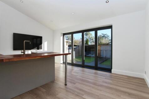Open Plan Kitchen / Diner / Family Room