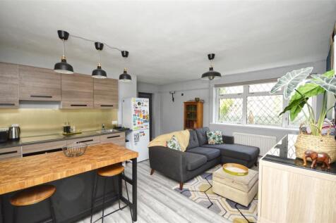 Sitting Room/Kitchen