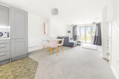 Dining room to Living room 