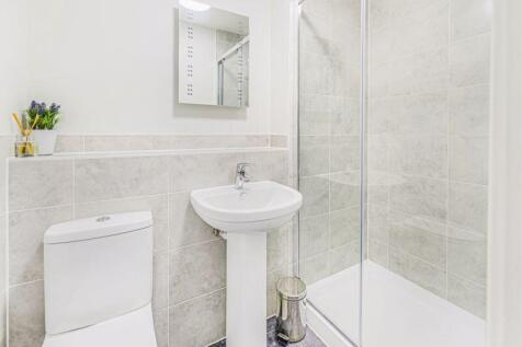 En-suite to Master