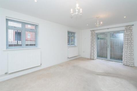 2 Arden Court (1013 of 23).jpg