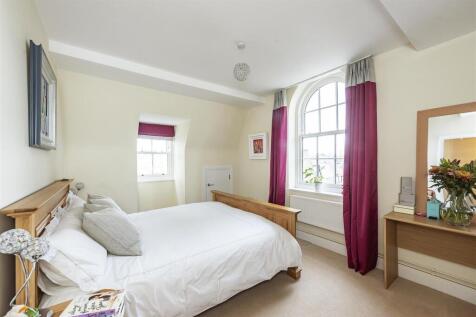 24-gleneagle-manor-06.jpg