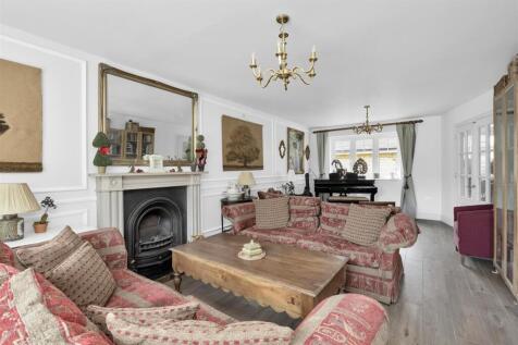 27-Roundwood-Close-08.jpg